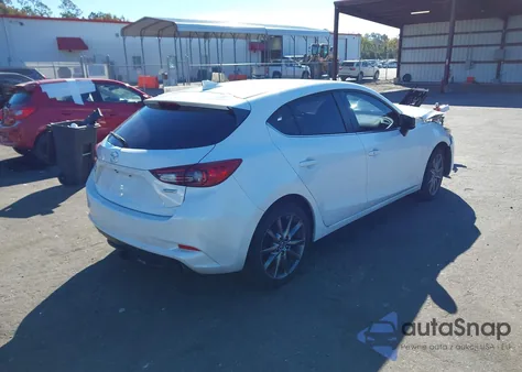 2018 Mazda Mazda3 Touring z USA, uszkodzony, nr VIN 3MZBN1L36JM267841